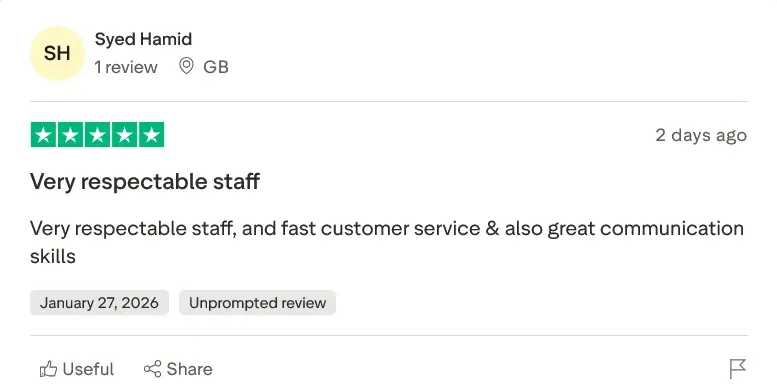Positive customer review highlighting professional staff, fast customer service, and excellent communication skills.